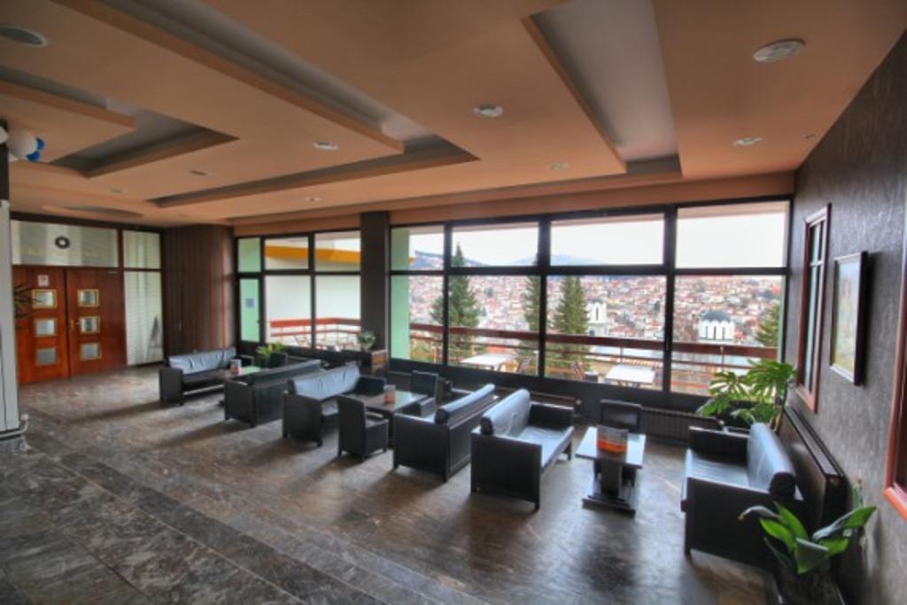 Hotel Montana Palace Krusevo Exterior photo